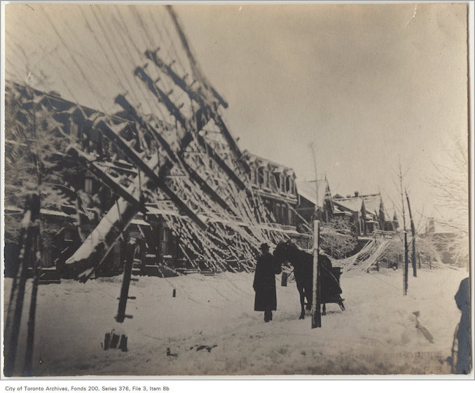 Toronto Winter Photographs - Rose Avenue looking north from Winchester Street