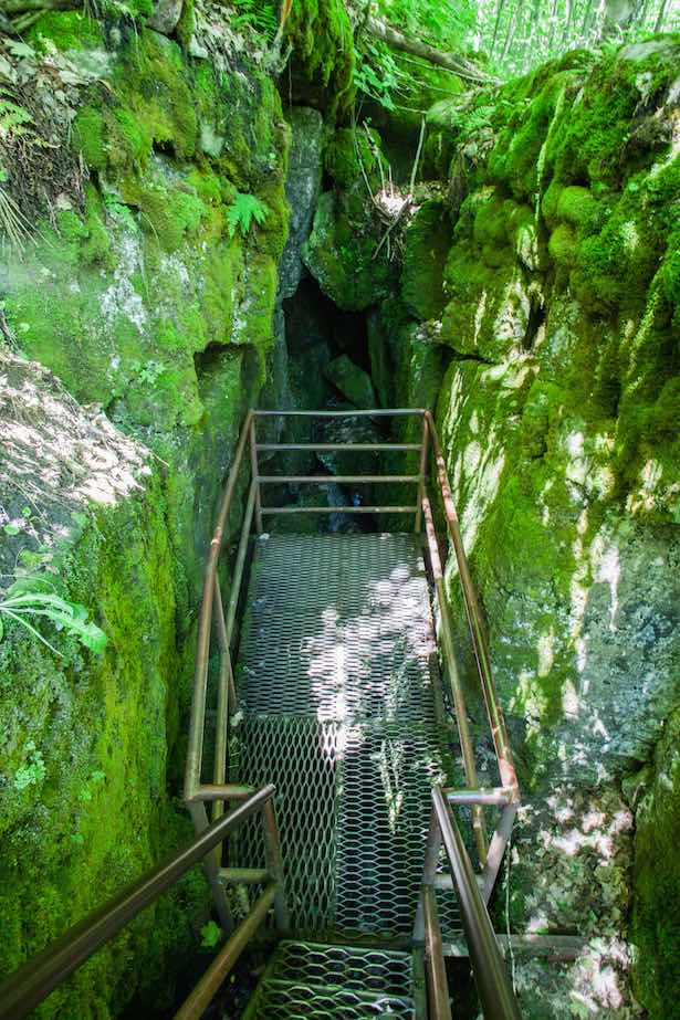 Scenice-Caves