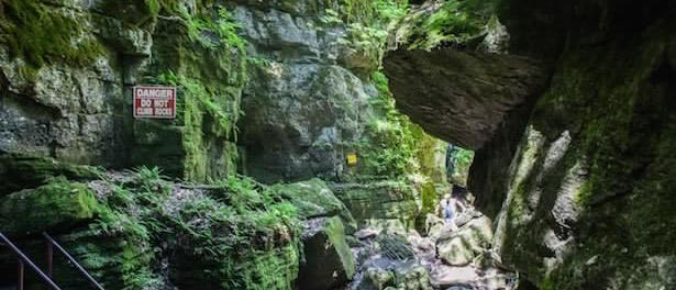Scenic-Caves