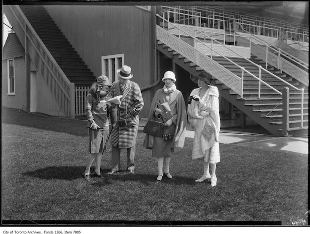 1926 Holt Renfrew Co. fashion shoot