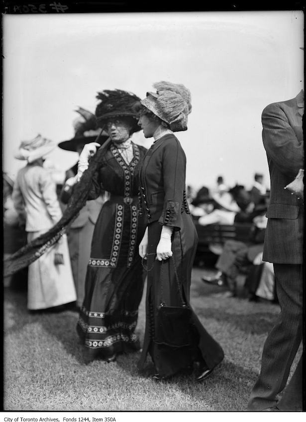 1910 Woodbine Racetrack, Woman on the left may be Lady Pellat, first wife of Sir Henry Pellat of Casa Loma fame