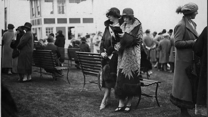 Ontario Jockey Club fashions. – [1924?]