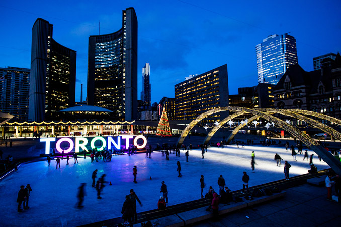 Nathan Phillips Square Toronto - Toronto Holiday Attractions