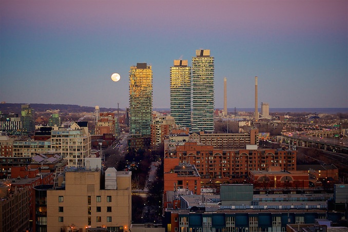 Full Moon RIsing by Jason Cook