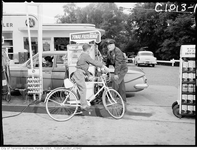 Peterson Productions filming advertisement for BIA Oil at gas station - Vintage Bicycle Photographs