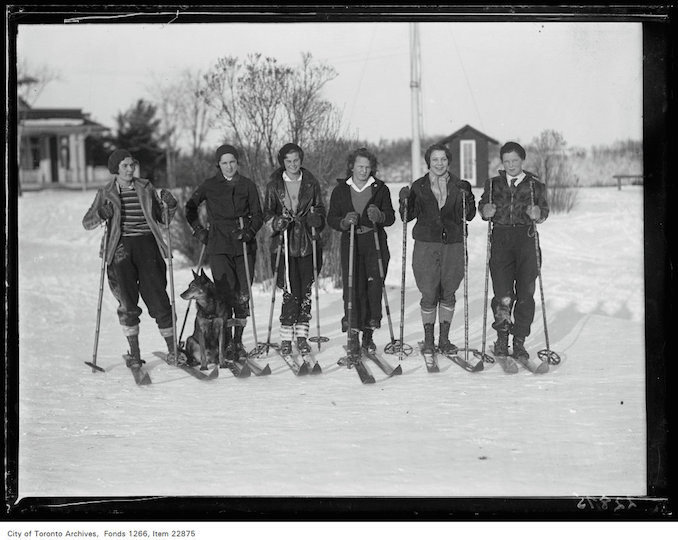 Rosedale Golf [Course], group of girl skiers - January 7, 1931 - vintage skiing photographs