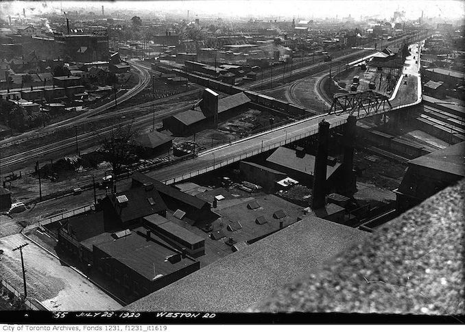 Aerial view of Weston Road bridge district 1920