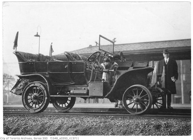 Automobile - CPR official inspection car oct 12 1916