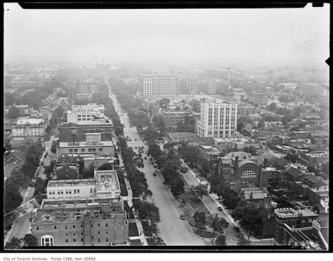 Old Rooftopping Photographs show Toronto's Past