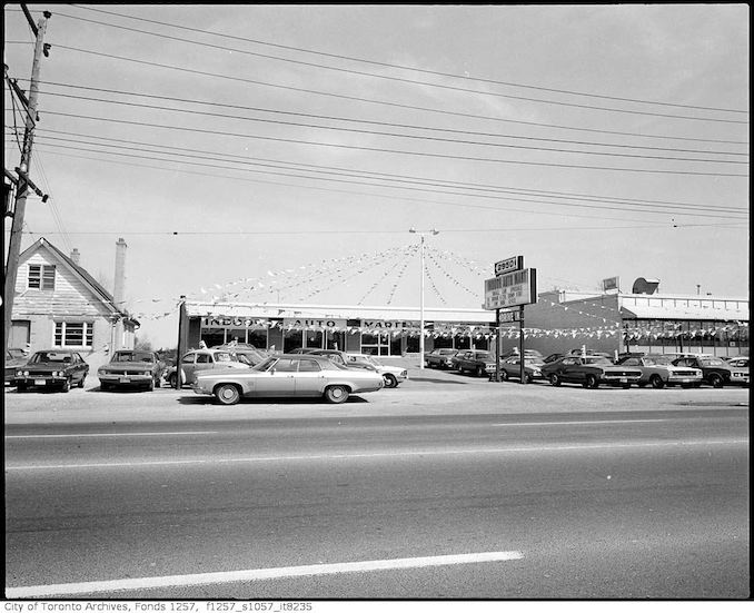 Indoor Auto Mart Car dealership, Eglinton Avenue East 1974