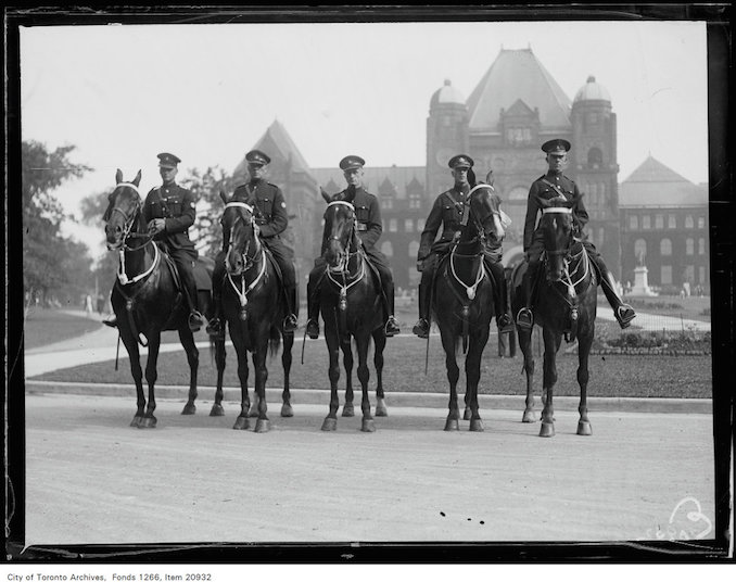 Open air horse show, 5 police horses : Police Constable Cooper (198), [PC] Phillips, [PC] Lapper, [PC] Coathrup, [PC] Gallagher. July 1, 1930