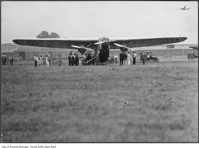 U.S. Army Ford tri-motor airplane, Leaside. - 1928