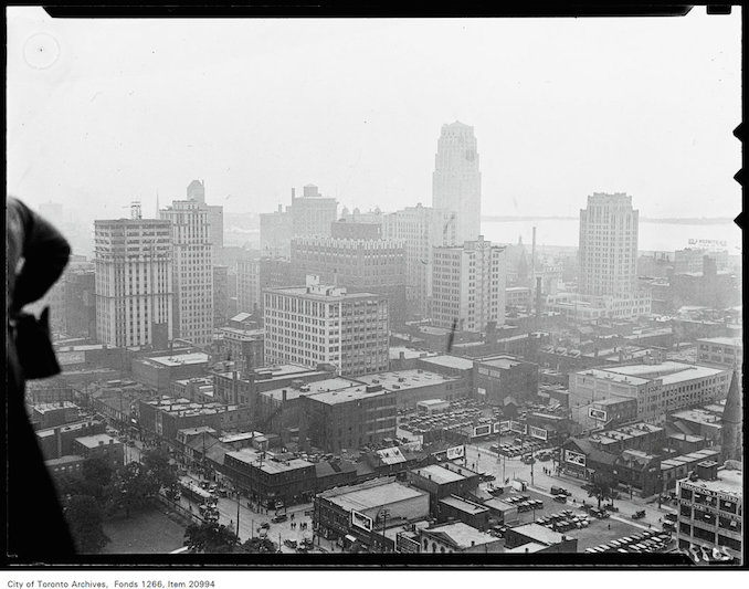 Canada Life Building, skyscraper view from 16th floor. [ca.1930]