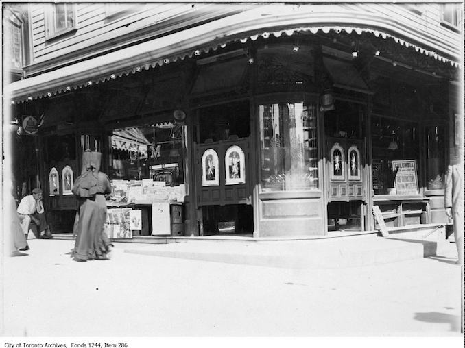 Gem saloon - Old Photographs of Restaurants in Toronto