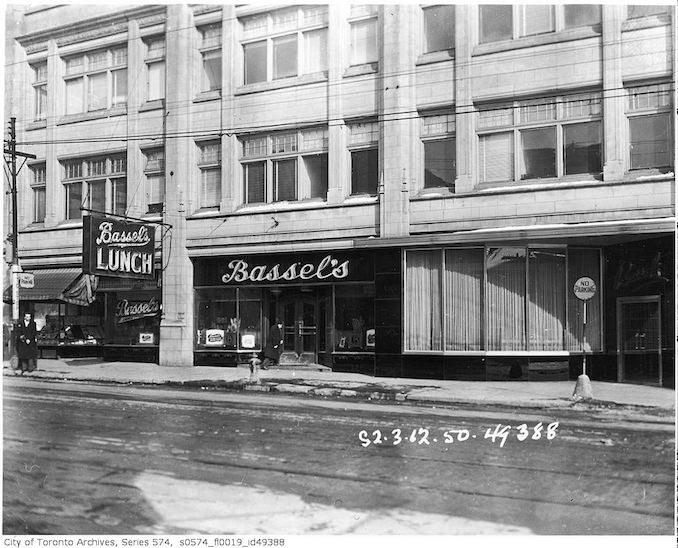 1950 - looking south-east toward 387-391 Yonge Street, at Gerrard Street, occupied by Bassel's Lunch