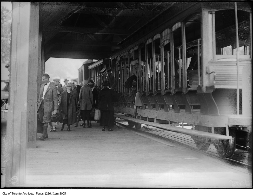 Bigwin Inn, passengers leaving train, south. - June 29, 1924