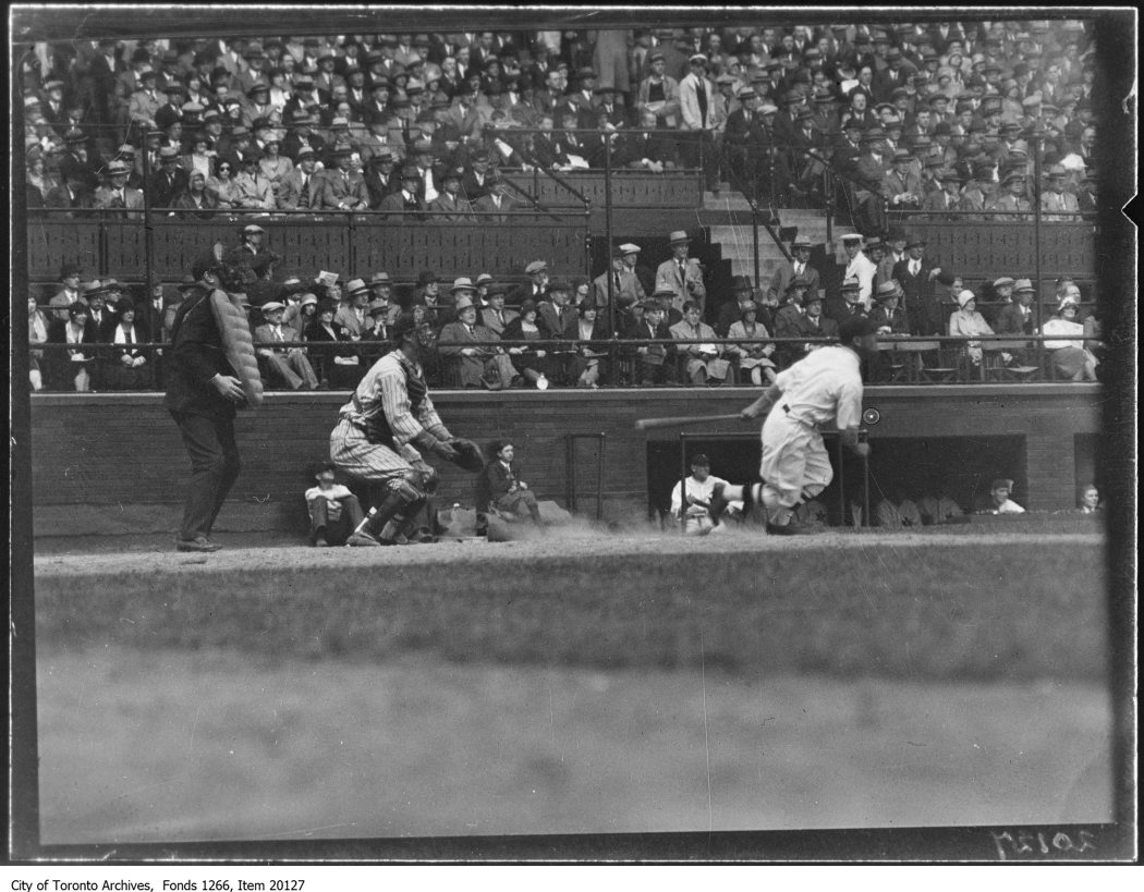 Opening ball game, Toronto 1st hit. - May 6, 1930