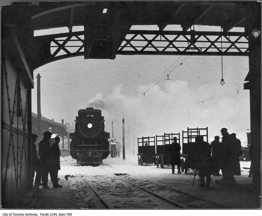 Train entering Union Station. - [1930?]