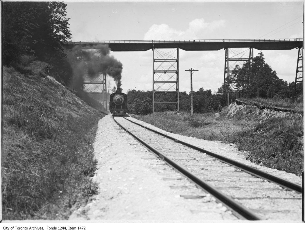 Train in Don Valley - 1910