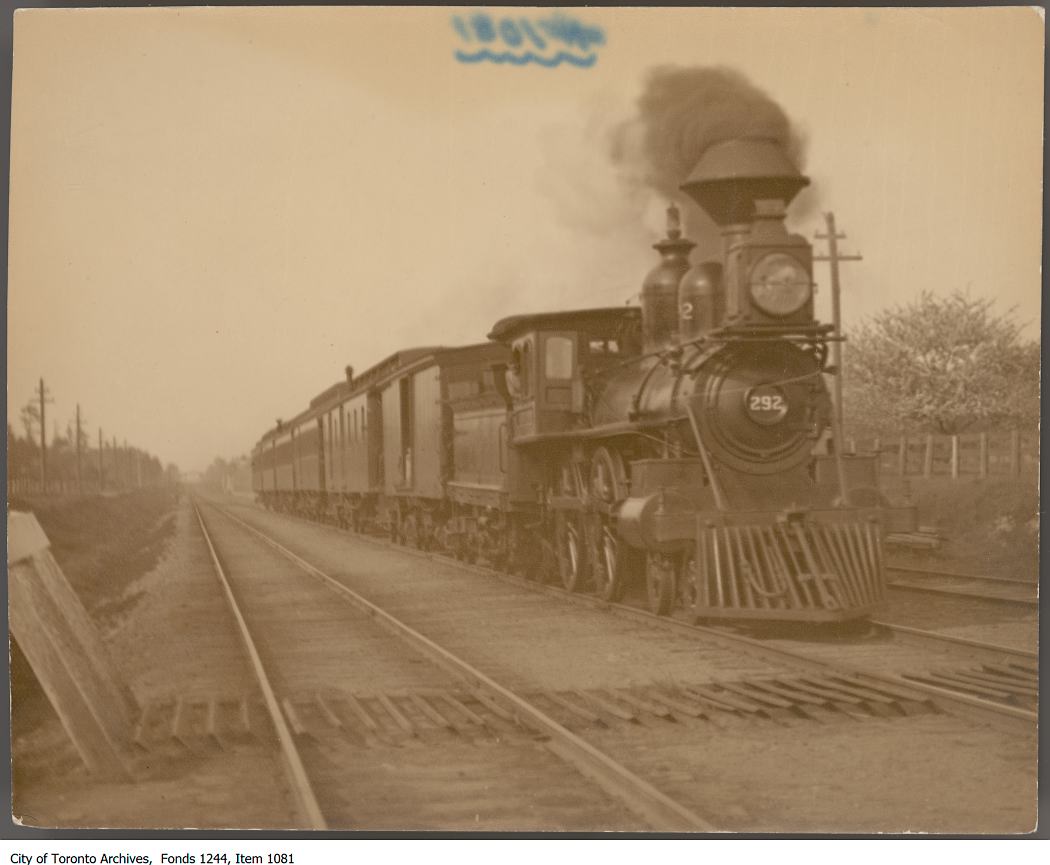 Wide-track train, Clarkson - 1906?