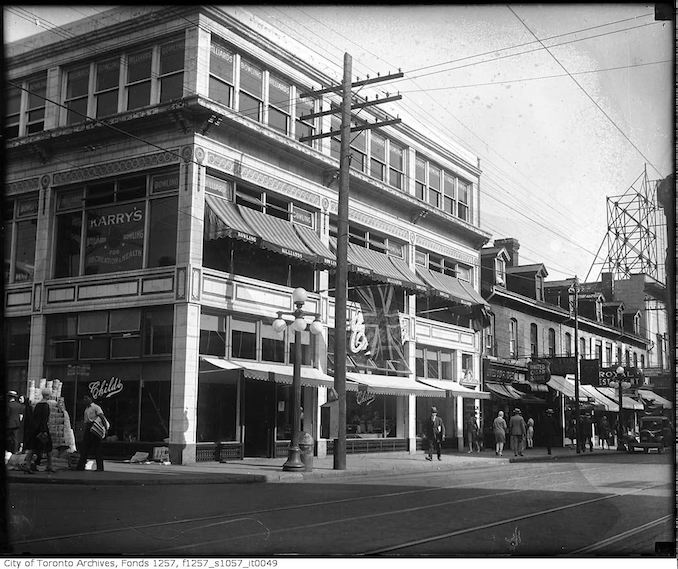 Yonge Street near Wilton Square - Royal Restaurant on far right - 193?