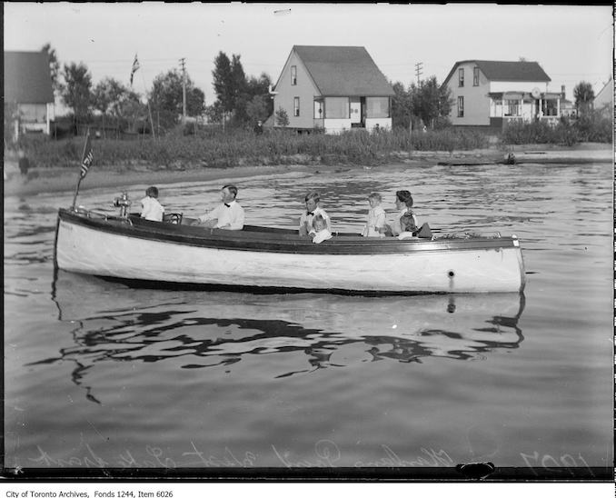 1907 - Hanlan's Point west waterfront