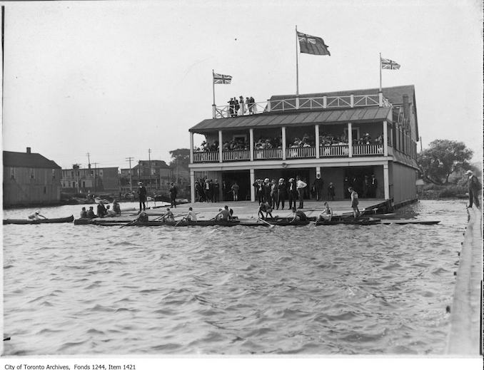 1910 - Alexandra boathouse, foot of York Street