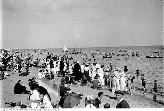 1915 - Kew Beach