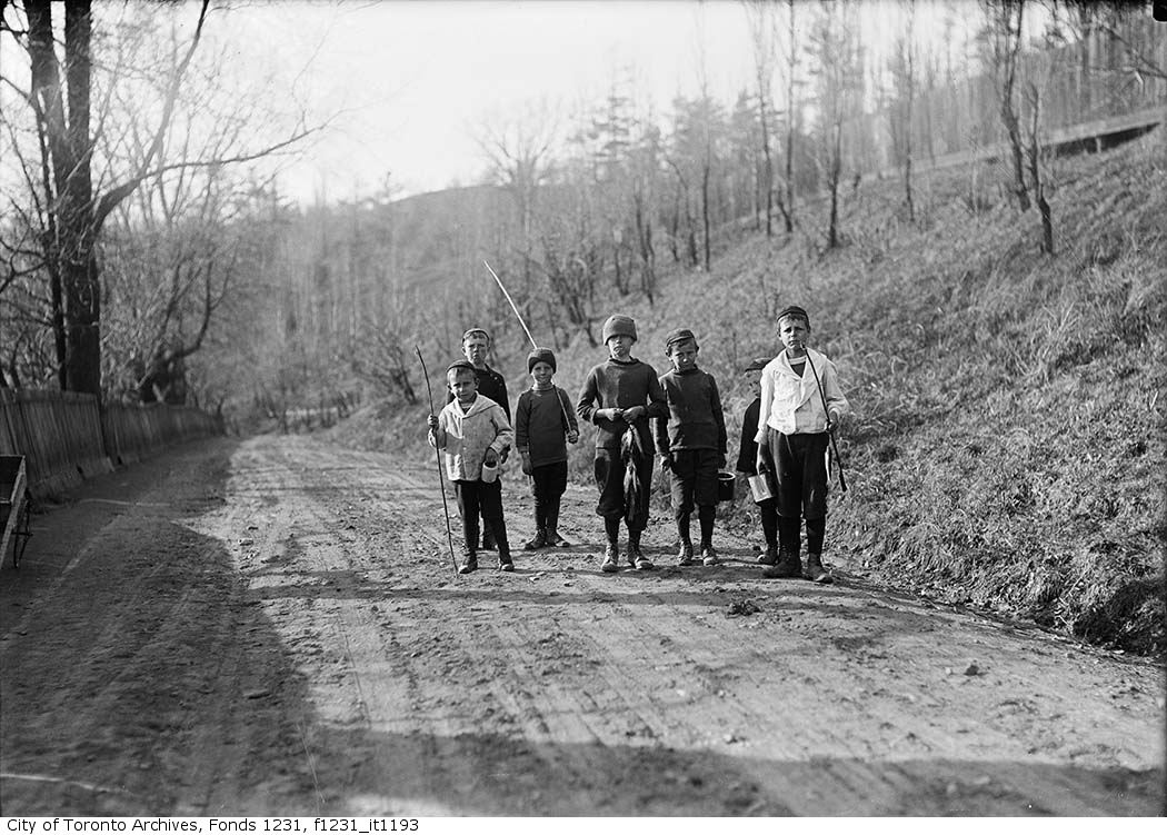 1916 - Don Valley, boys returning from fishing - Vintage Fishing Photographs