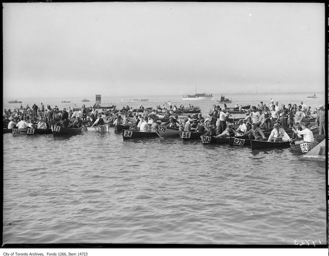 1928 - C.N.E., Men's Swim, boats waiting for swimmers 