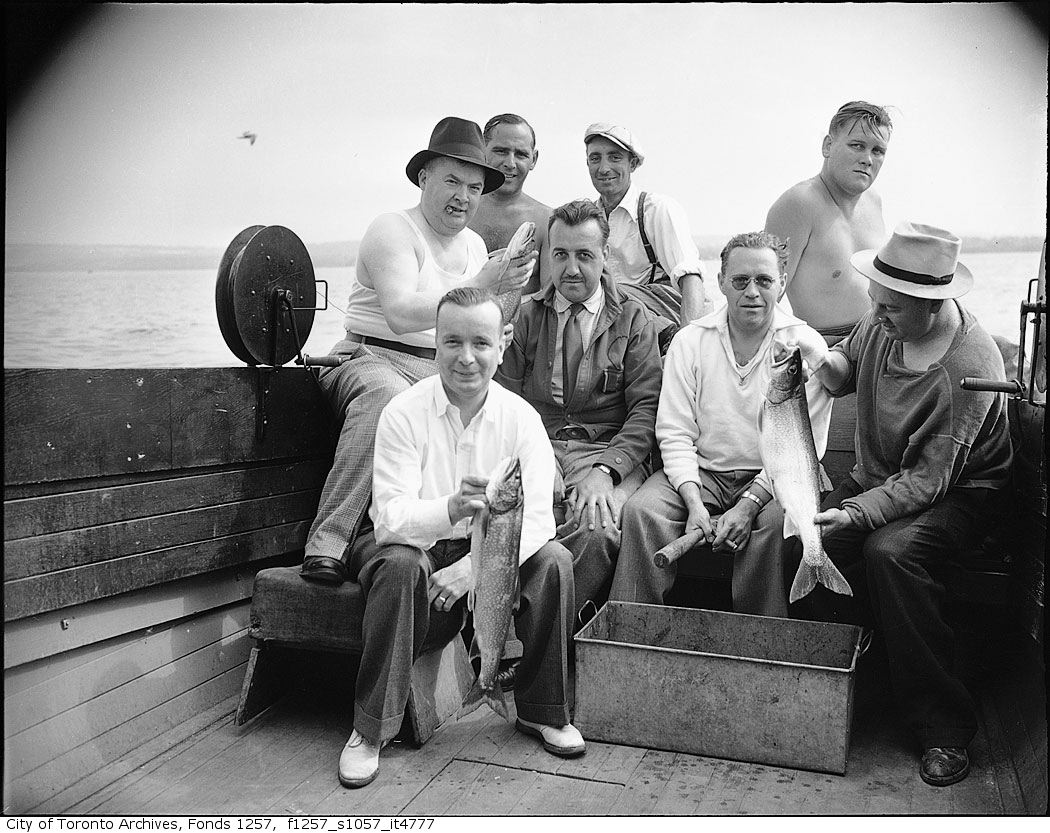 1930 - 1950 - Group on fishing boat - Vintage Fishing Photographs