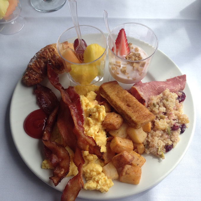 Toronto Harbour brunch with Mariposa Cruises