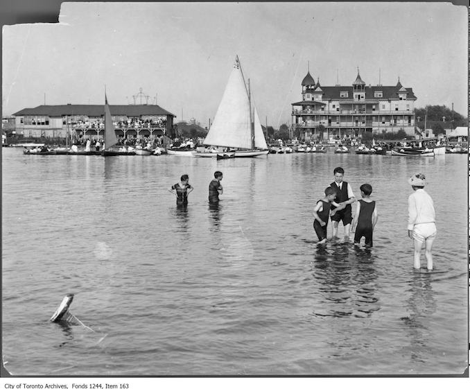 1907 - Hanlan's Point hotel and regatta vintage swimming