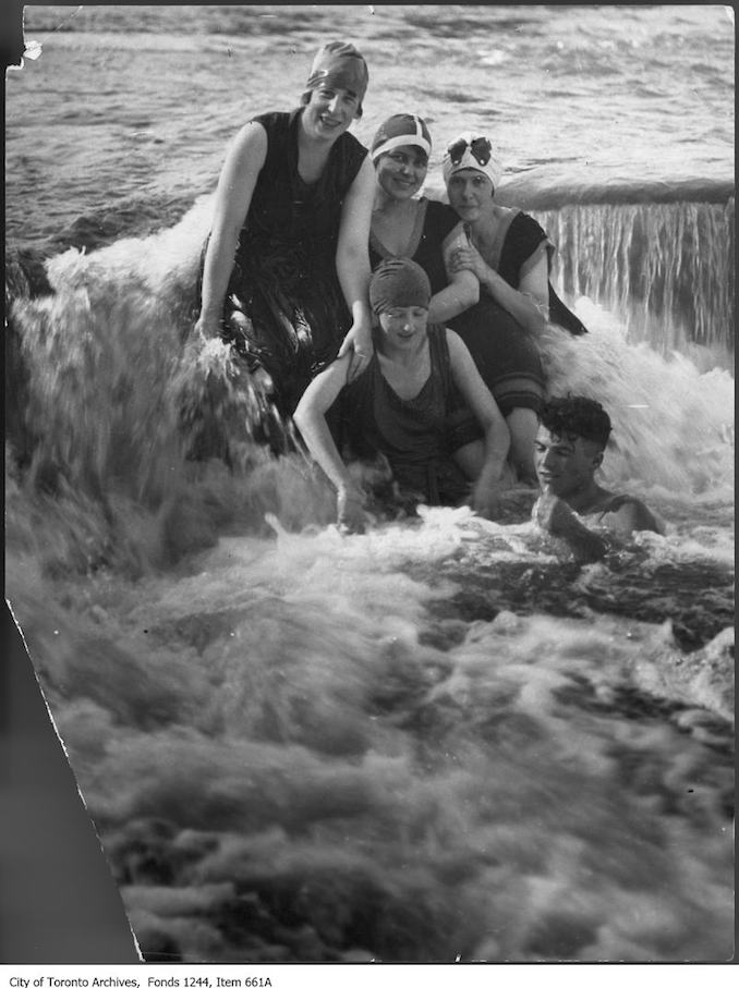 1910 - Swimmers on Humber River dam