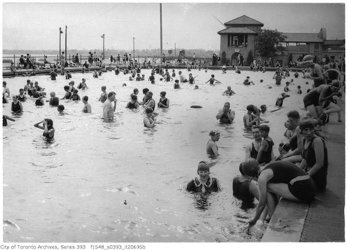 1926 - Sunnyside - heated swimming pool