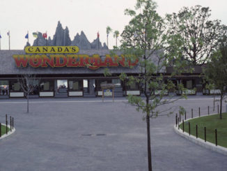 View of Canada's Wonderland main entrance