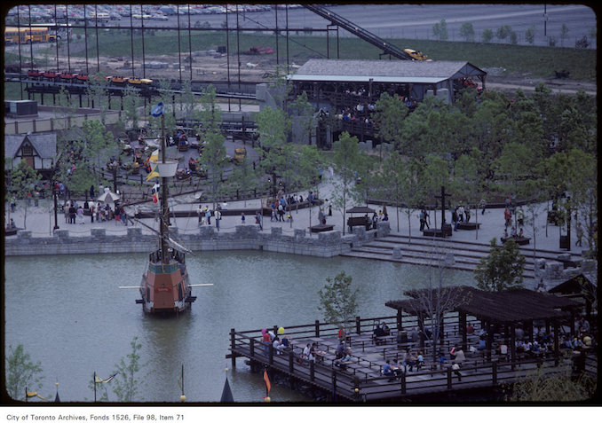 1981 - june 8 - View of Dragon boat sailing in pond at Canada's Wonderland