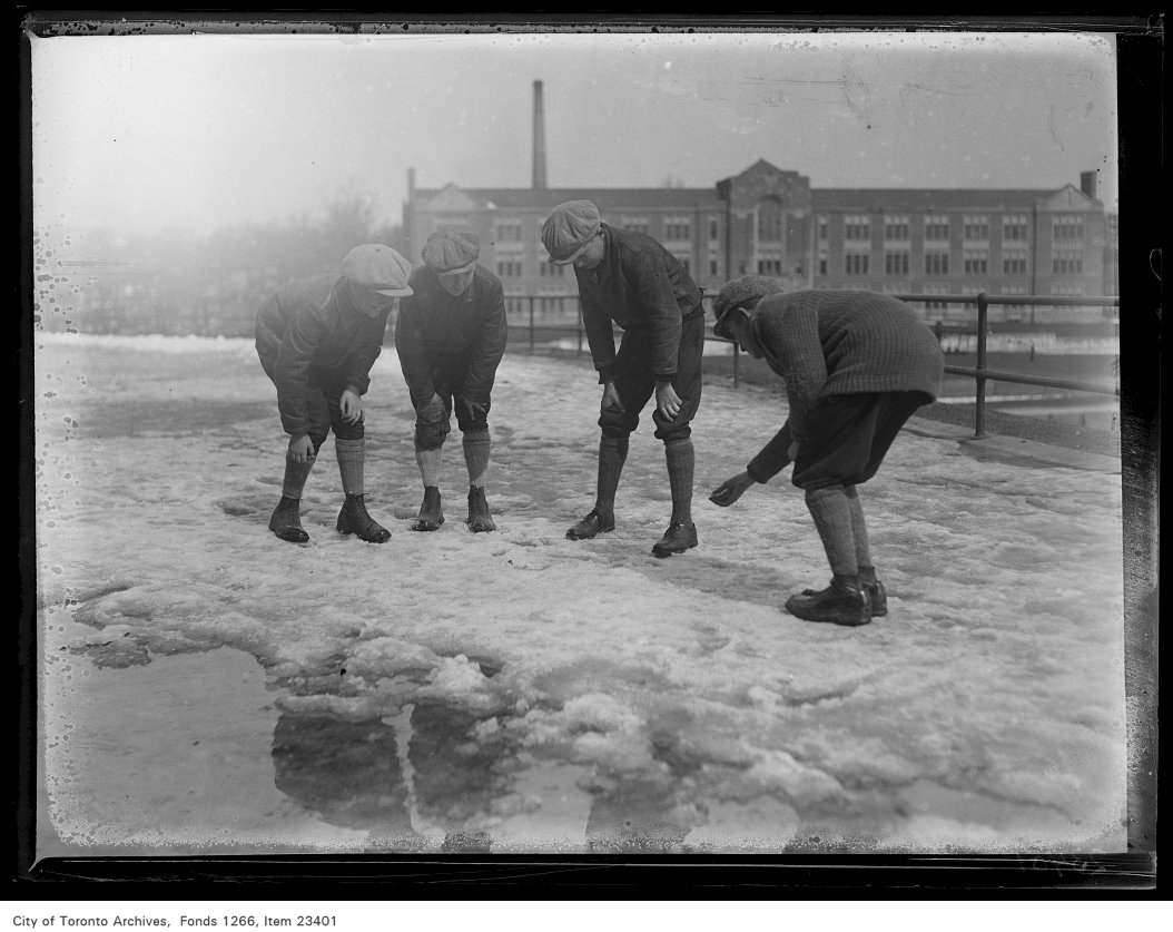 1931 - Runnymede School, boys playing marbles