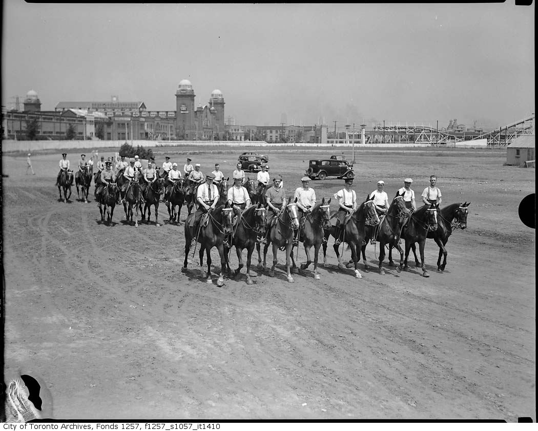 1939 - Police Games - Horse Parade