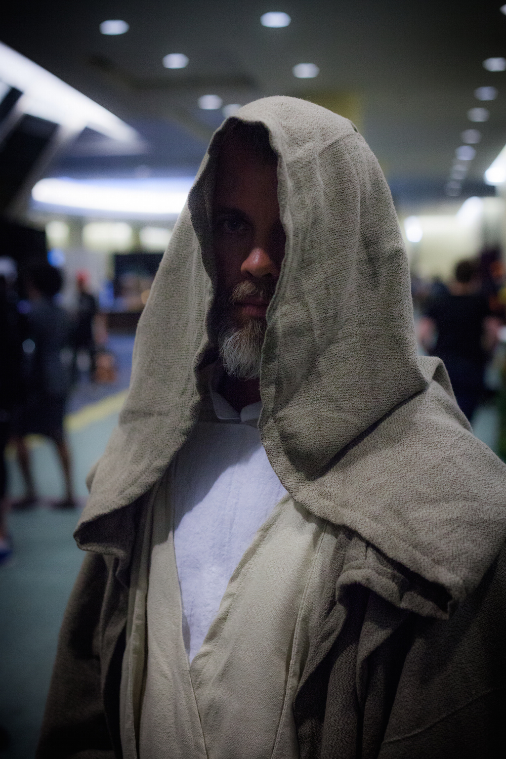 Luke Skywalker from The Force Awakens cosplay photographs