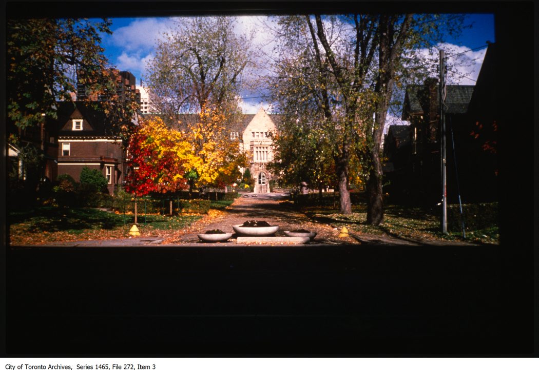 1980-98 - Unidentified location, University of Toronto