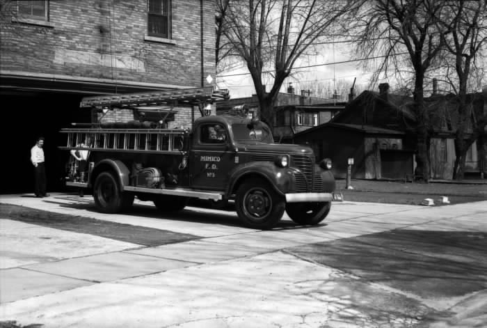 1955 – Fire Hall, Etobicoke, Superior Ave., e. side, n. of Lake Shore Blvd. W