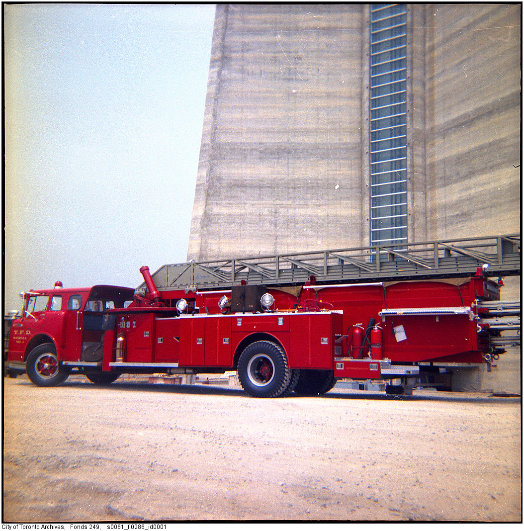 1975 – Fire truck