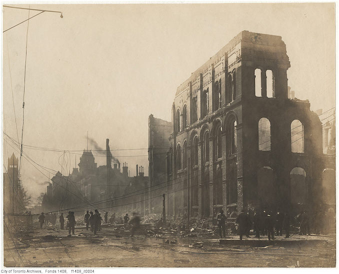 1904 - Aftermath of the 1904 fire: Front Street west of Bay