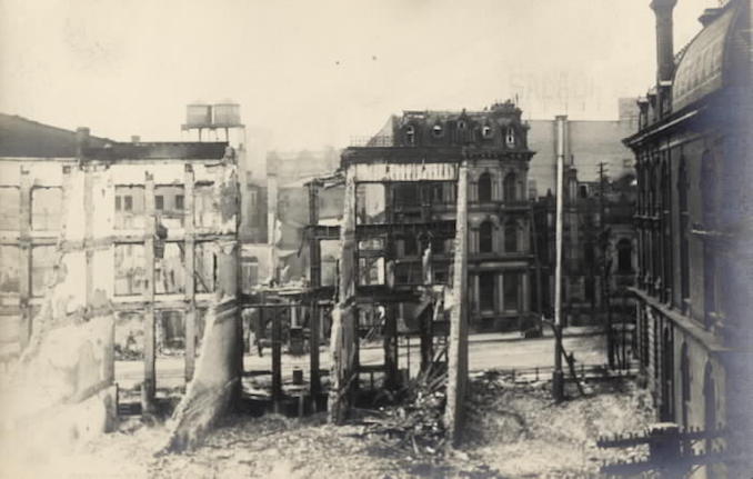 1904 - aftermath of fire, Front St. W., looking n. from s. side, w. of Yonge St.; custom house at right