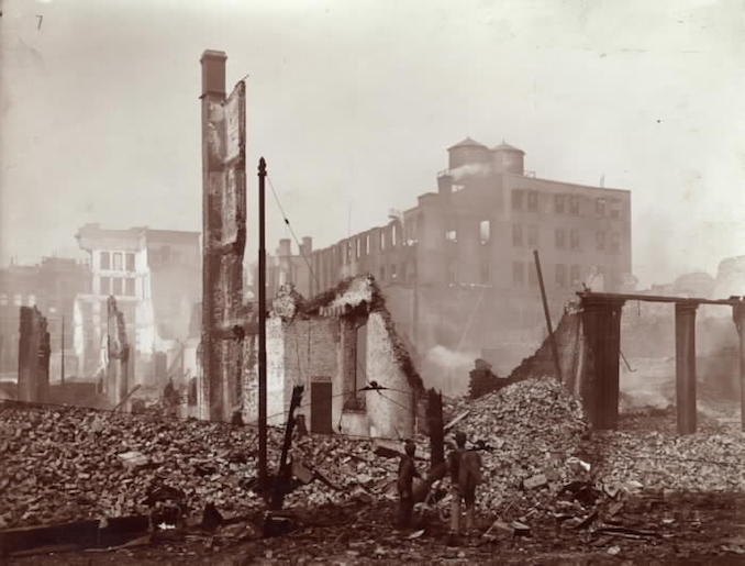 1904 - aftermath of fire, Front St. W., looking n.