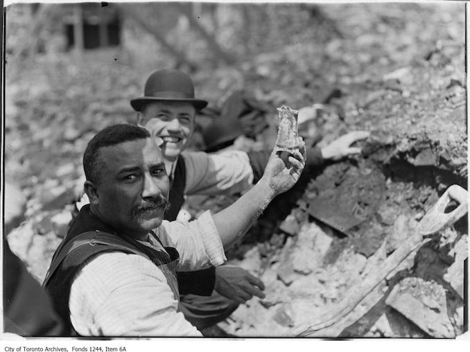 1906 - Curio seekers find souvenir in fire ruins.
