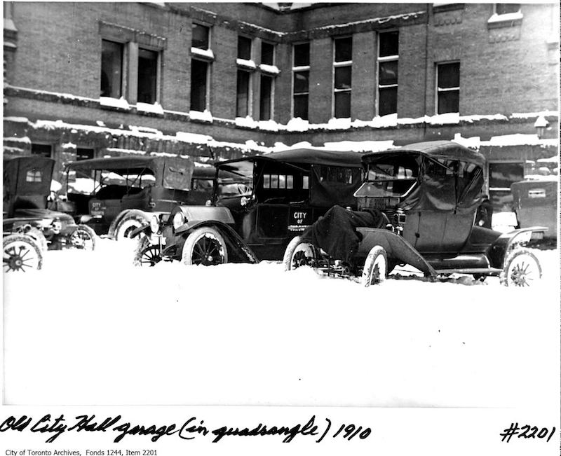 1910 - Parking in Old City Hall quadrangle