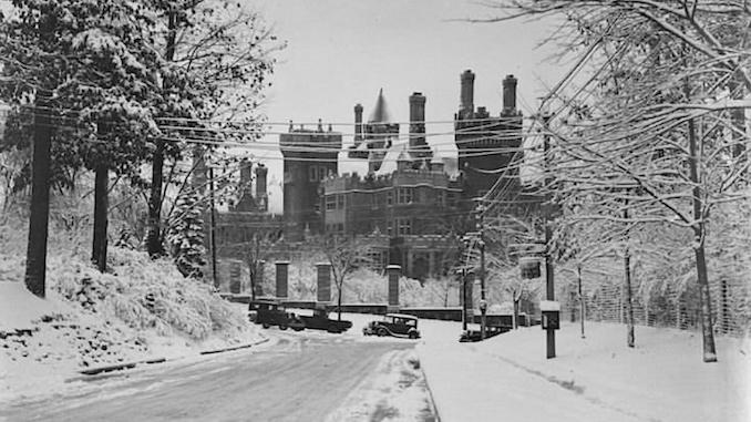 1936-Casa-Loma-from-the-north