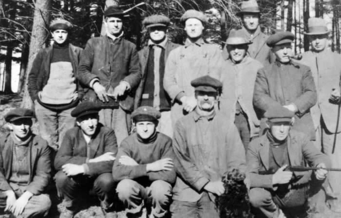 1910? - Downsview Gun Club at shooting range in Wardlaw's Bush - Hunting Photographs